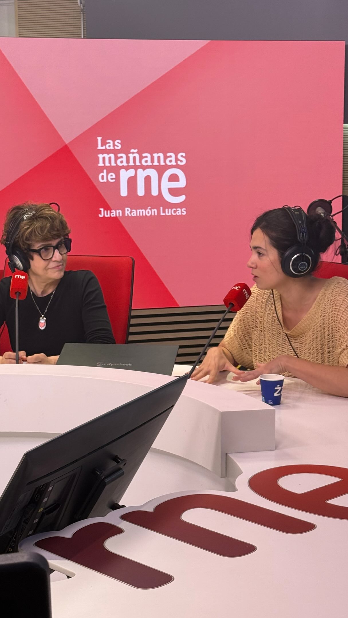 Adriana explica que la función teatral le toca las pelotas