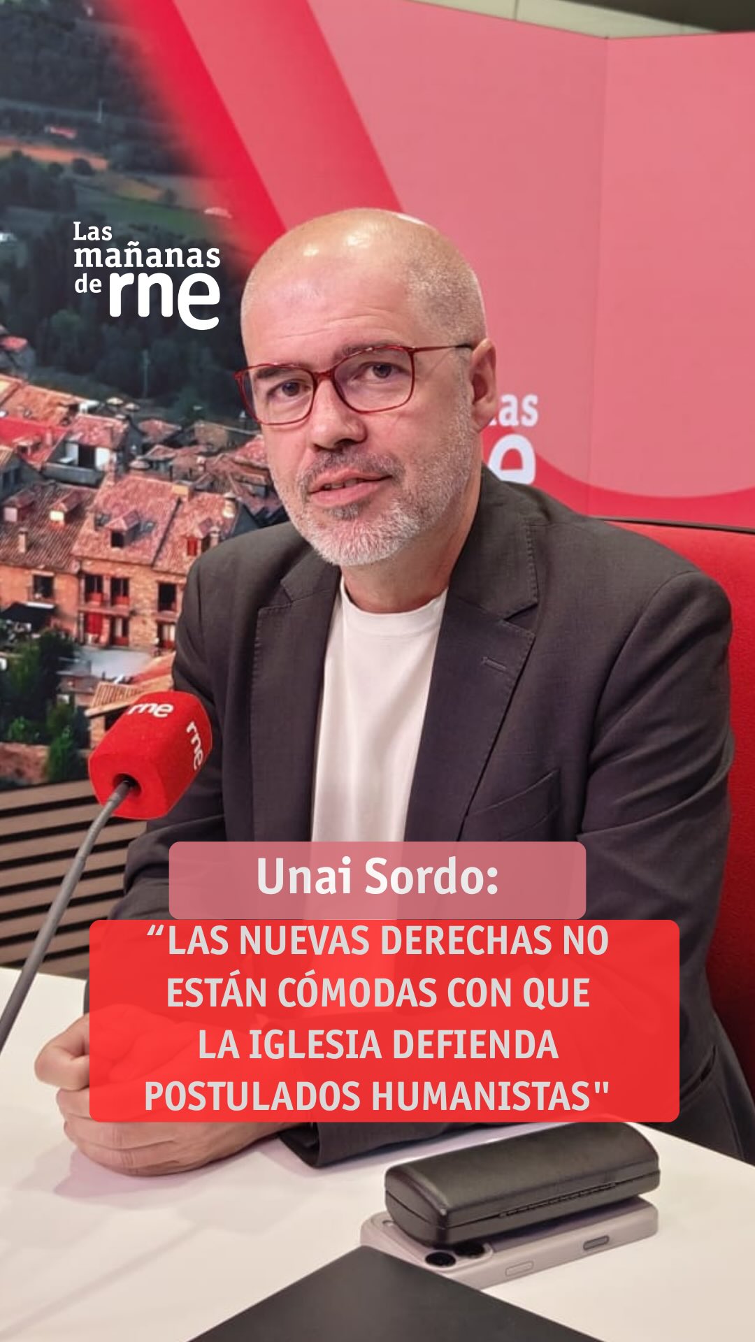 La izquierda acusa a Ayuso de radicalizarse a la derecha frente al Papa