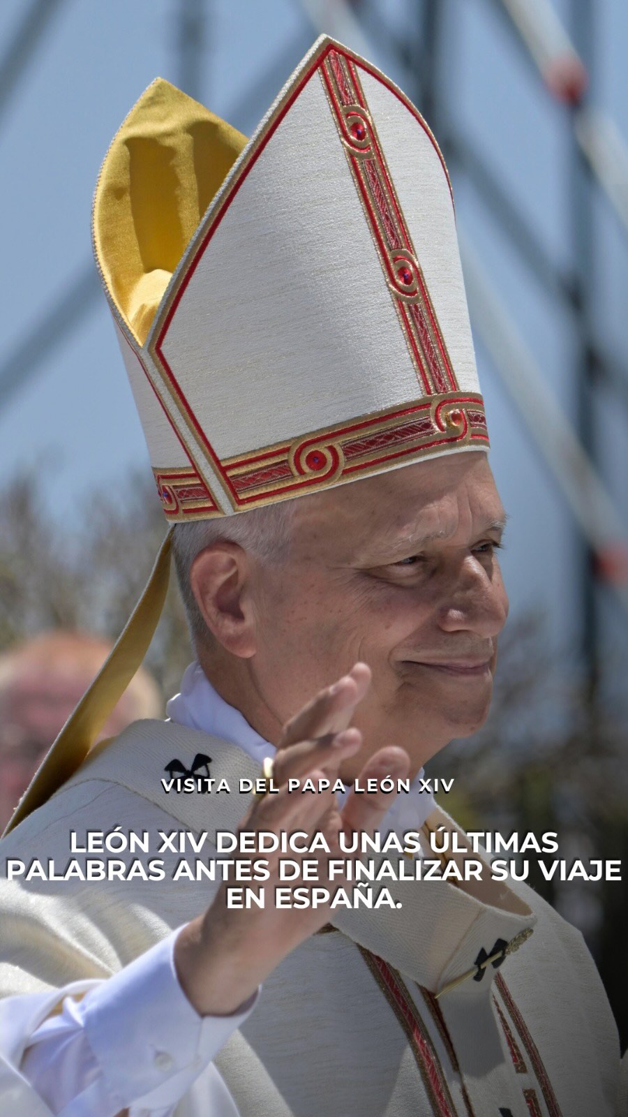 El Papa agradece el afecto recibido y concluye su viaje a España desde Tenerife