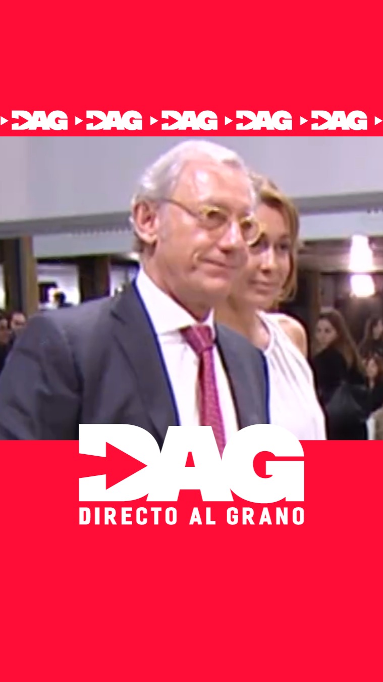 La defensa de Jonathan Andik saca a la luz mensajes con su padre Isaac