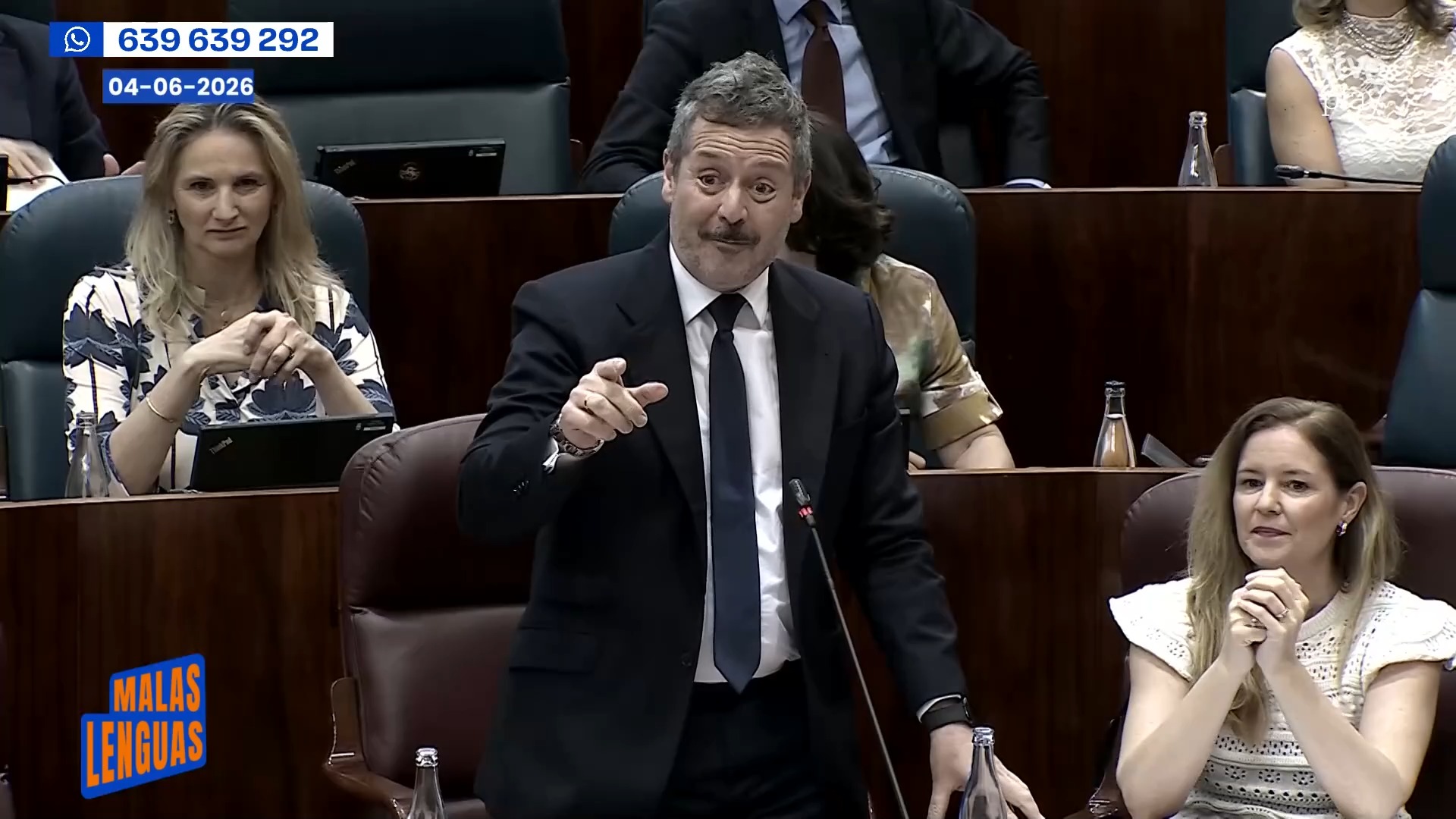 El consejero defiende el calor como inspiración mientras los niños sufren sin aire acondicionado