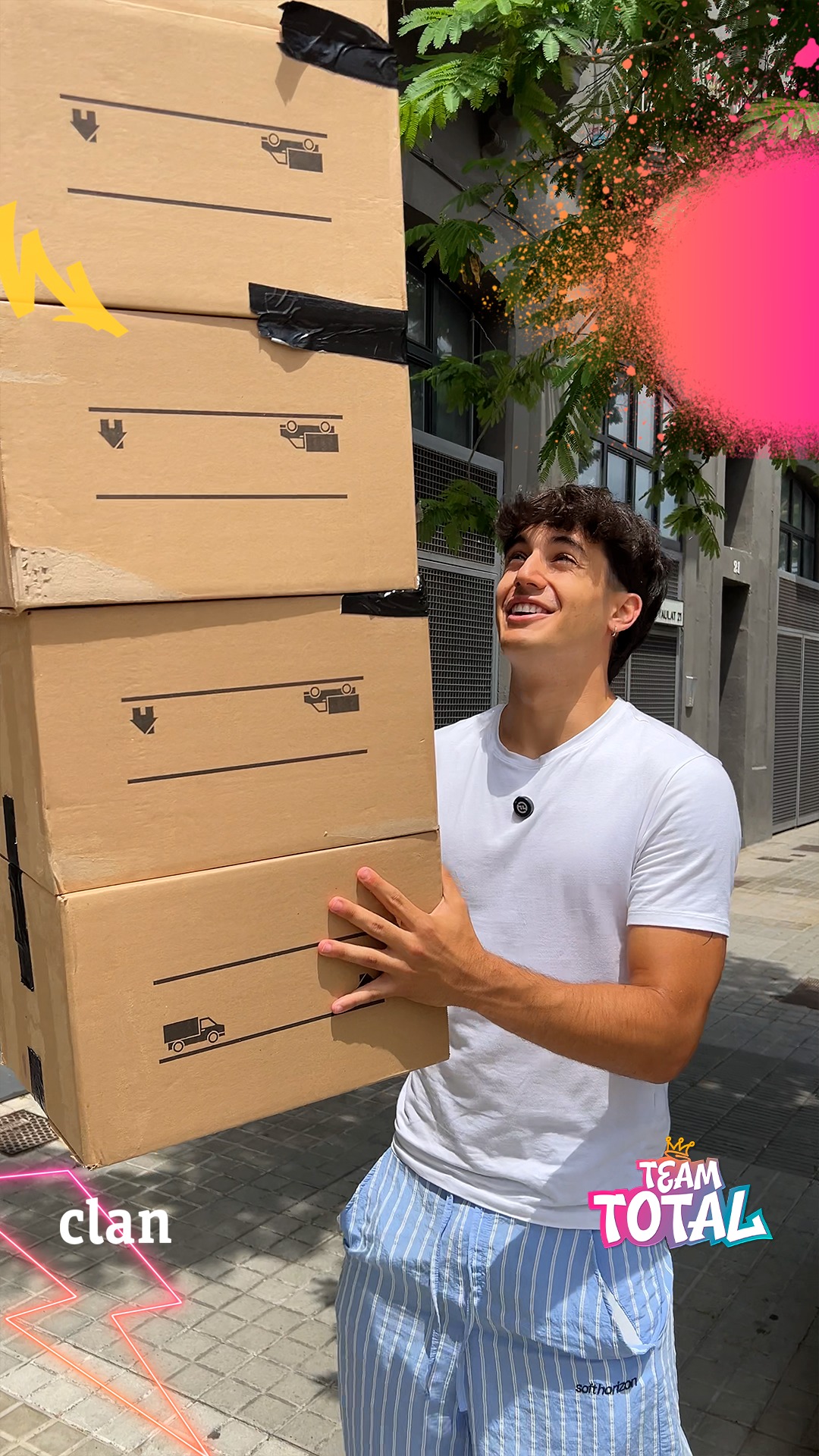 Cansado de tantas cajas, el streamer anima a vivir la vida en modo total
