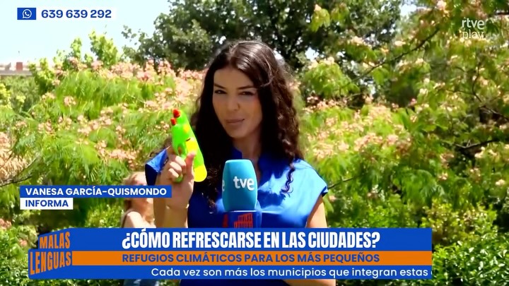 En Madrid las fuentes se convierten en playa urbana contra el calor