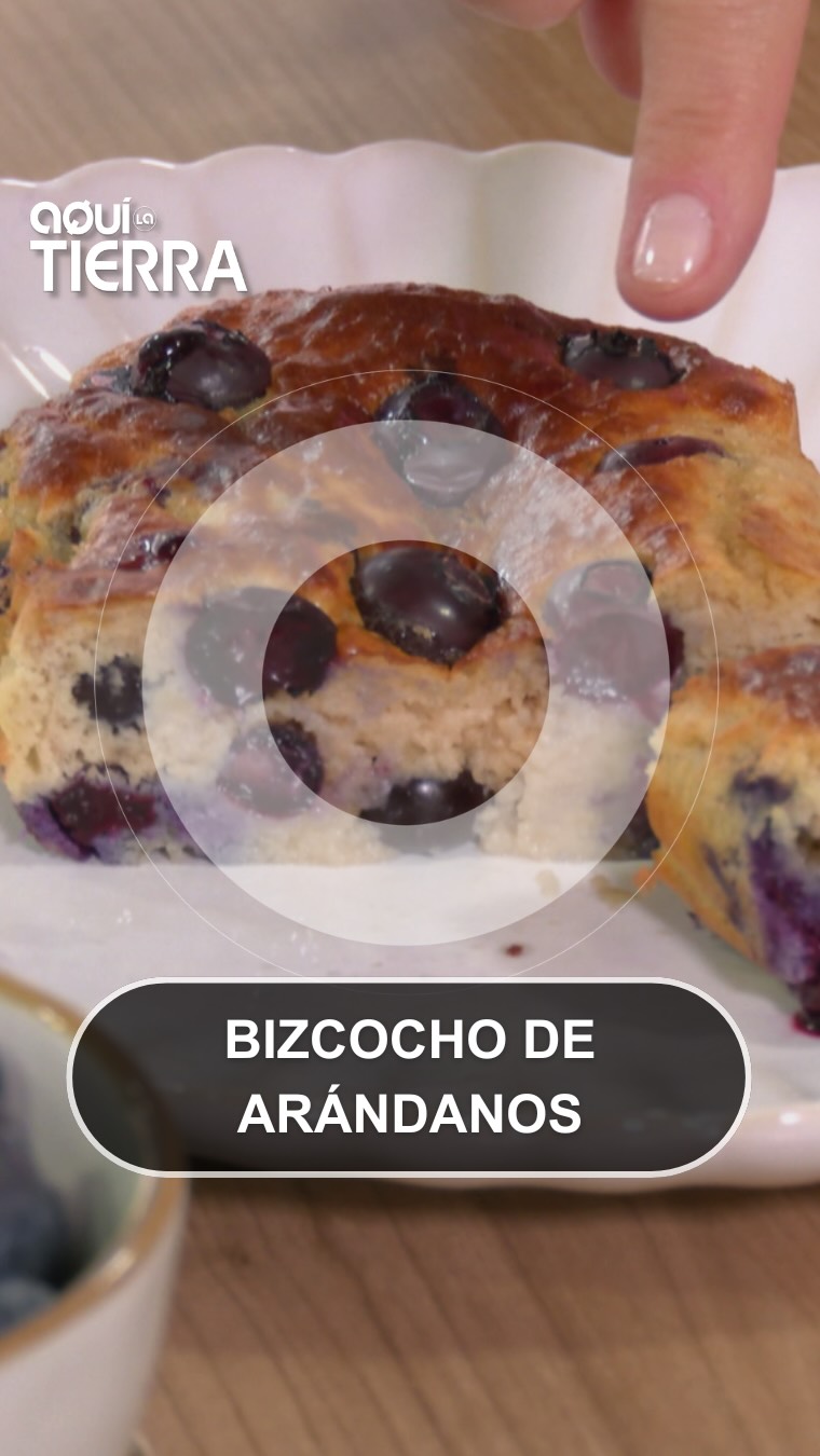 Receta fácil de bizcocho de plátano y arándanos en 25 minutos
