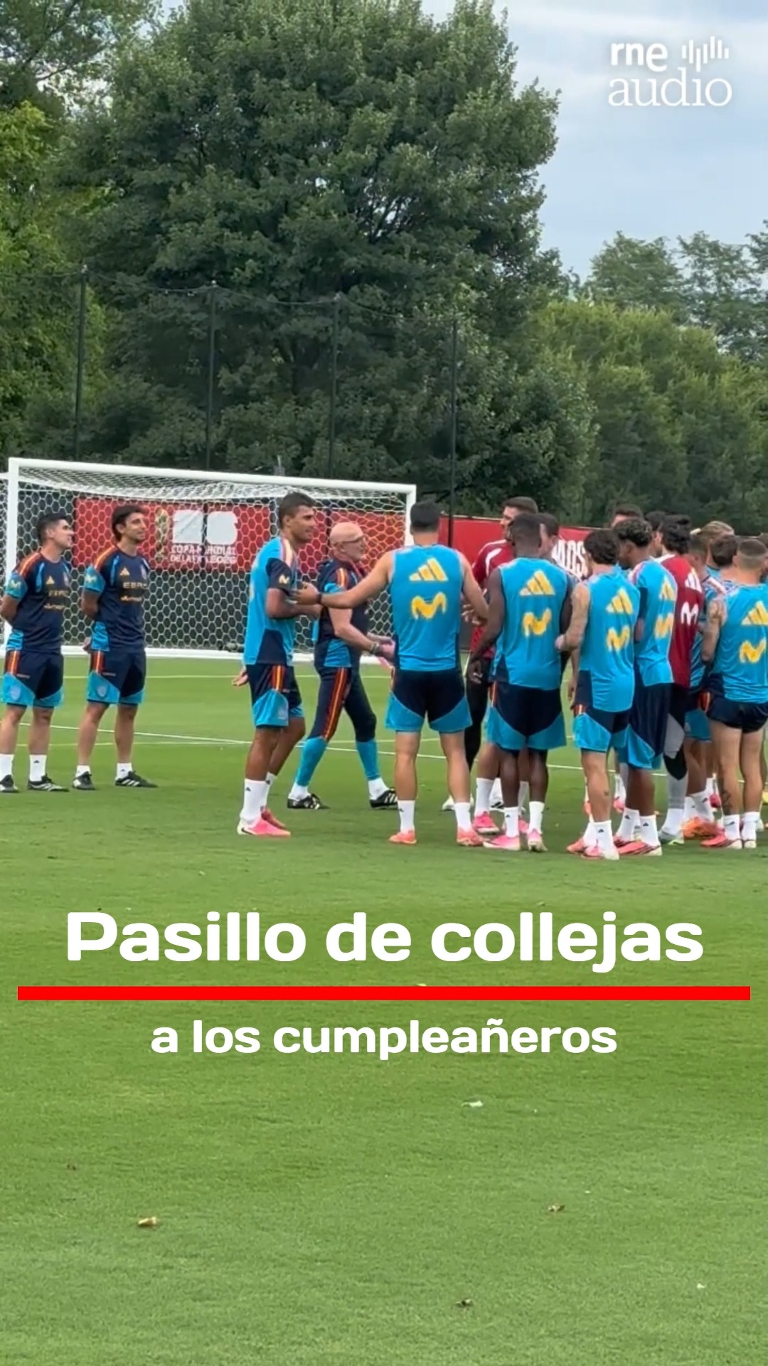 Fans animan a Erikson con cánticos por su cumpleaños número 35