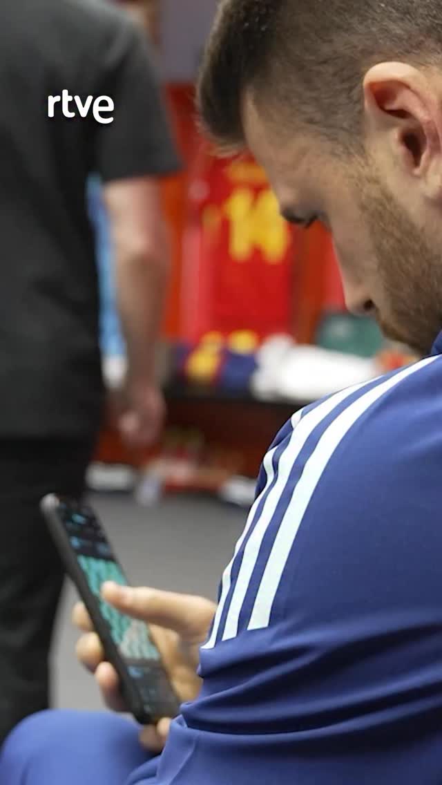 Unai Simón es el número uno en ajedrez de la selección según un compañero