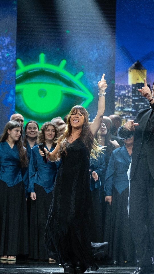 La cantante reivindica su libertad tras años de amores ocultos y segundas