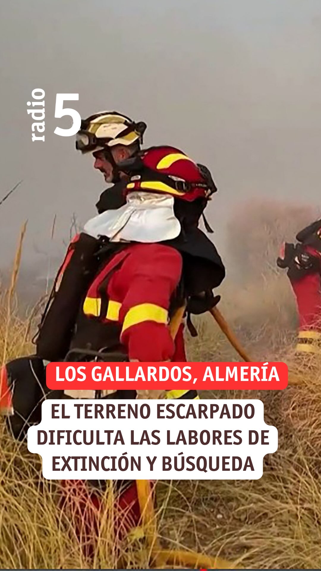 La A7 permanece cortada por el incendio que afecta a Alfaix