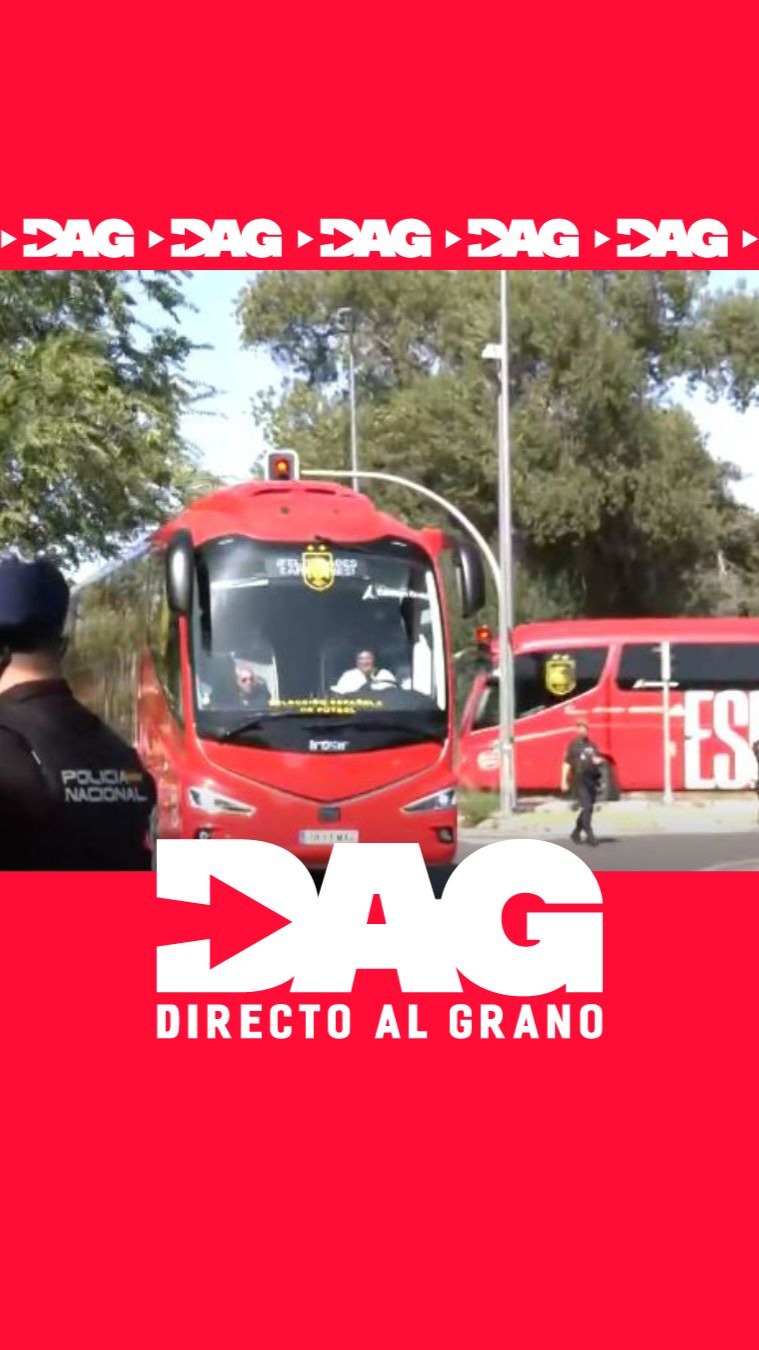 El autobús de los campeones llega con retraso a La Zarzuela para la recepción real