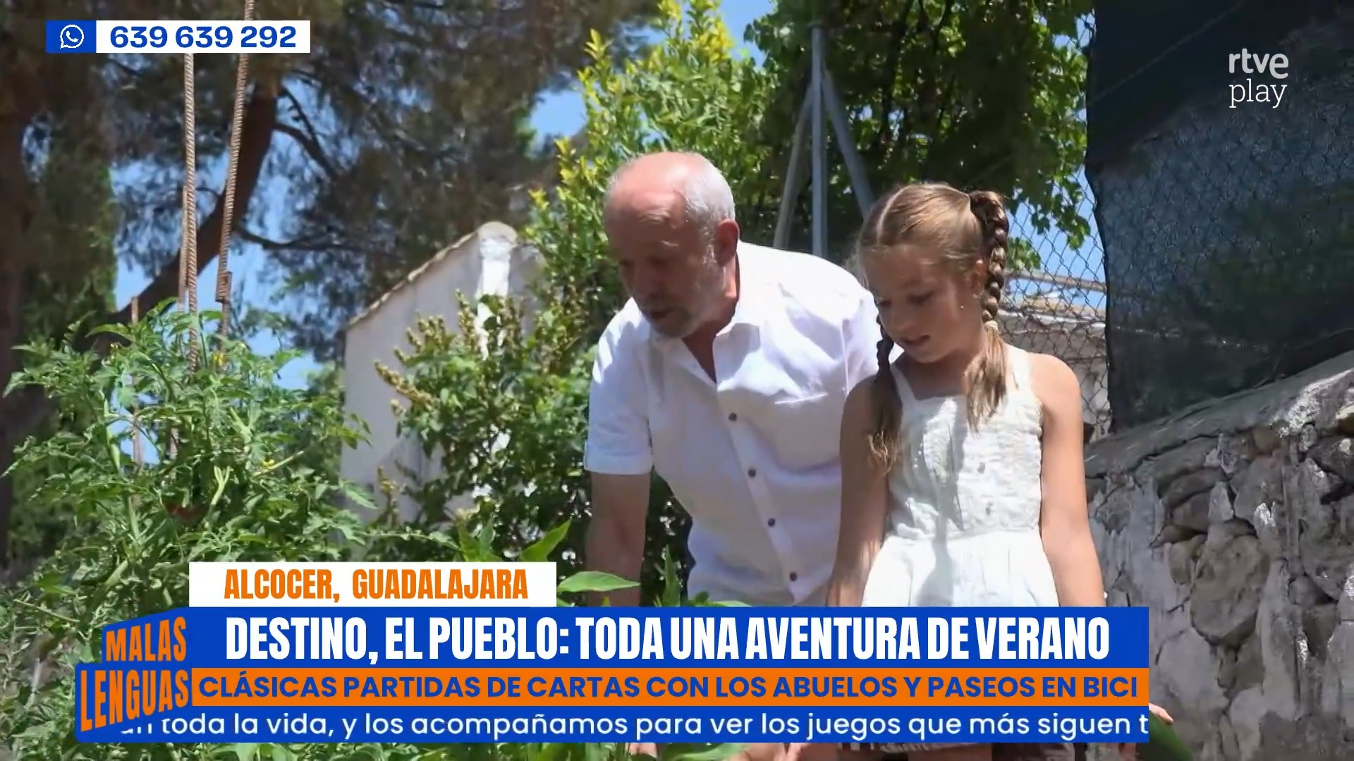 Celia pasa el verano en Alcocer: chapuzones y multiplicaciones con los abuelos