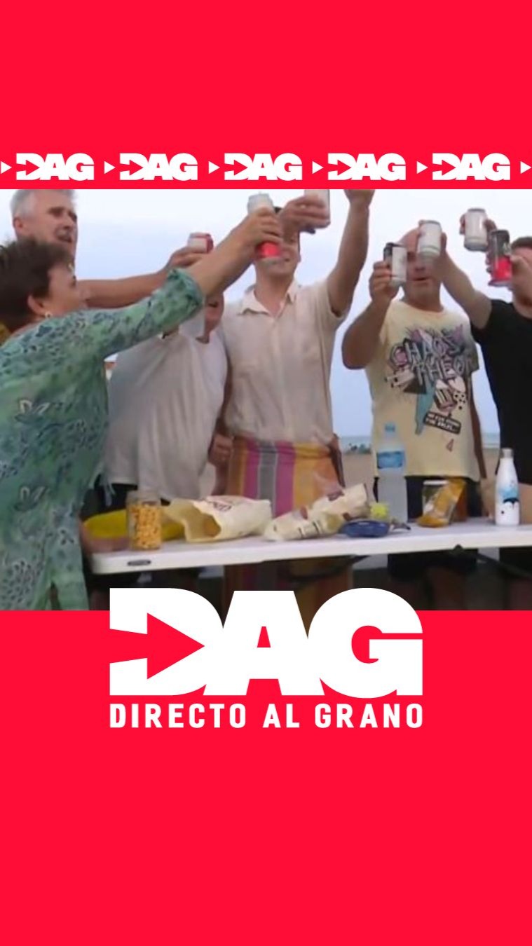 La cena a la fresca en la playa enfrenta a familias y restaurantes