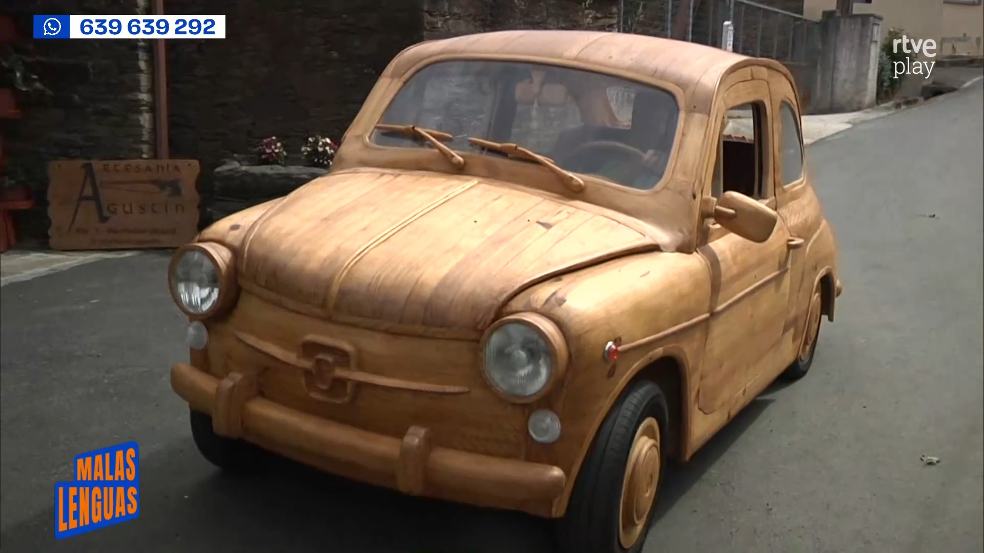 Agustín construye un coche de madera que funciona como uno real