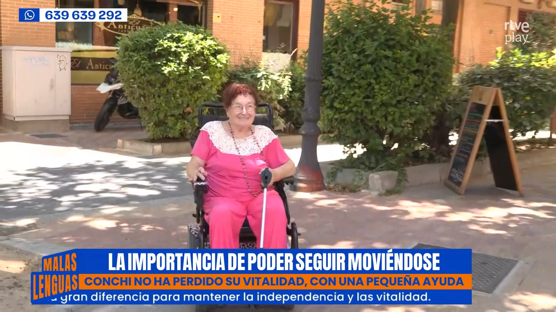 Conchi, la abuela moderna que vive independiente gracias a su silla eléctrica