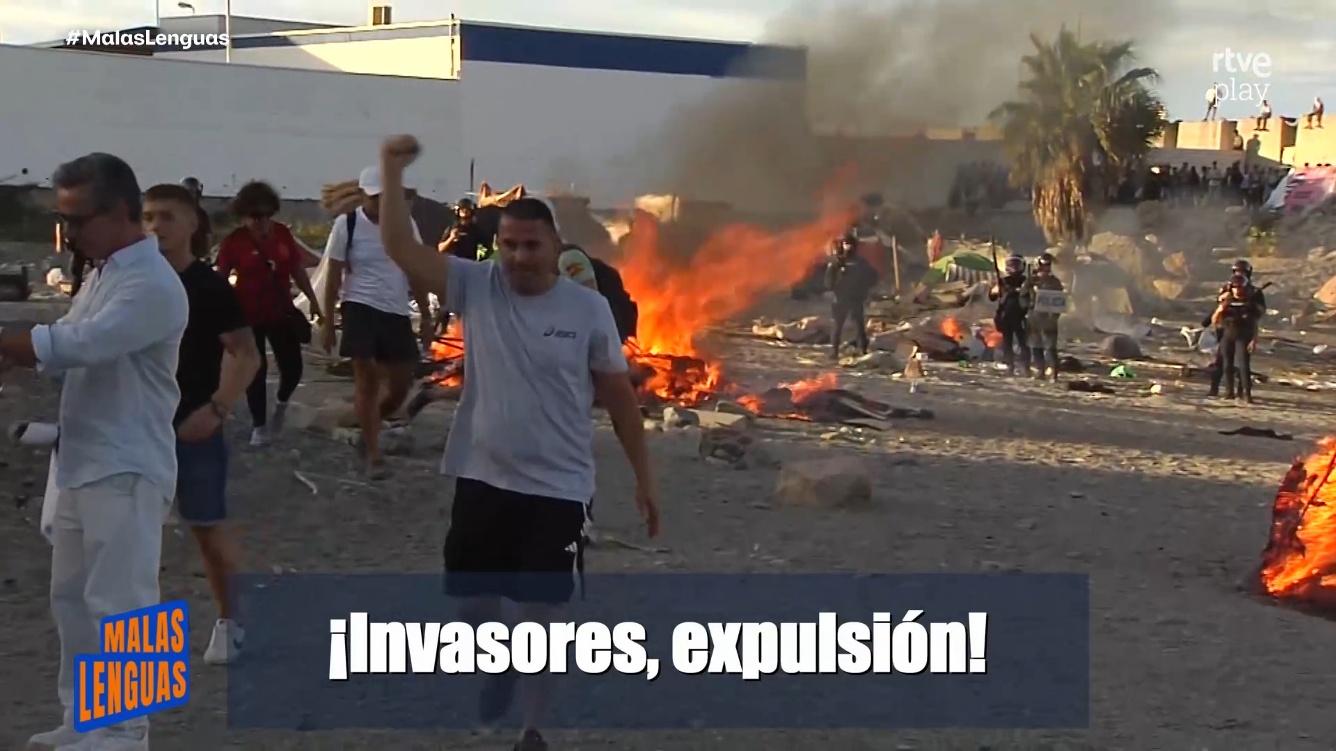 Ultr derecha violenta bloquea ayuda humanitaria y ataca a migrantes en Ceuta