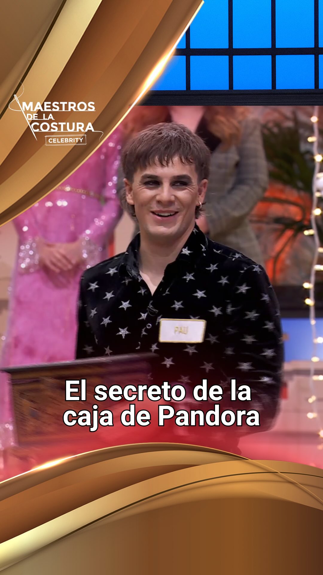 Pau regresa a la mercería para recoger los objetos olvidados por el grupo