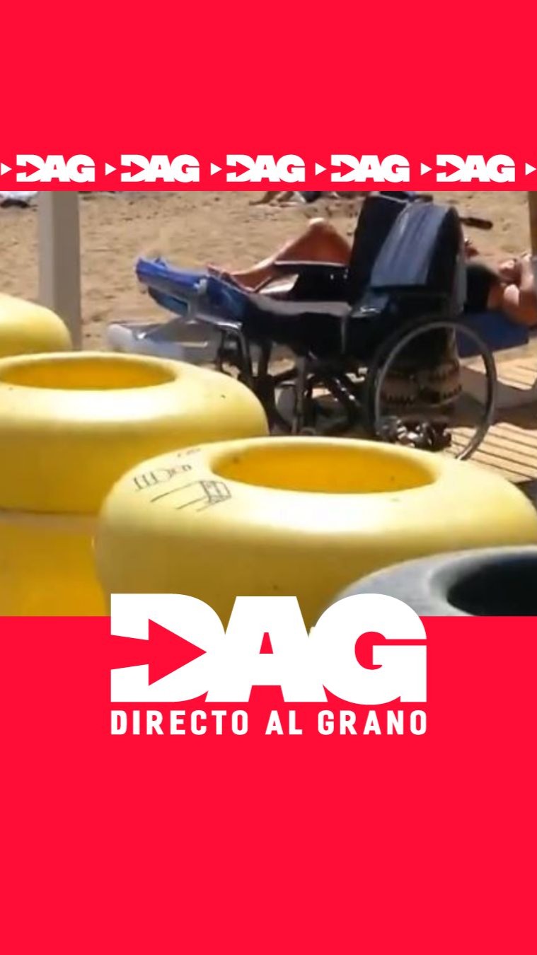 Un bañista encuentra centenares de latas en el fondo del mar de la Barceloneta