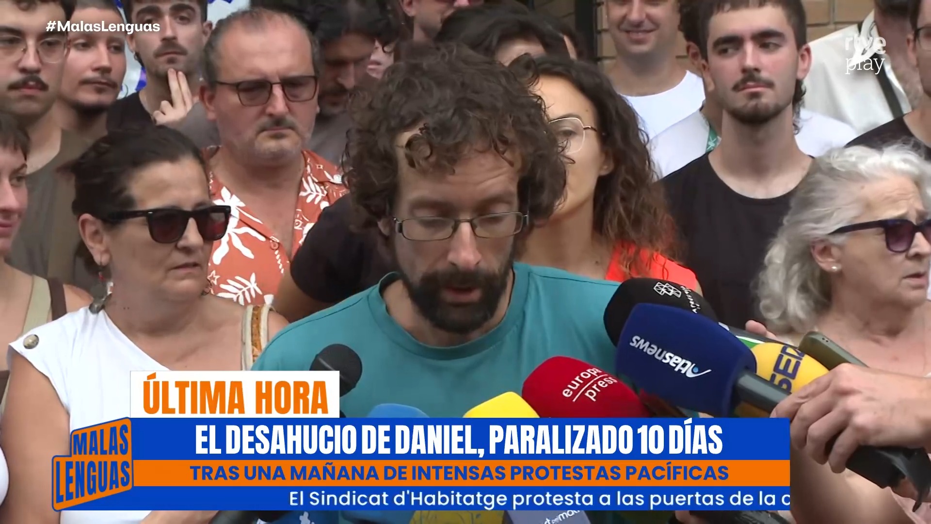 Daniel Gana Tiempo aplaza su desahucio 10 días gracias a la protesta vecinal