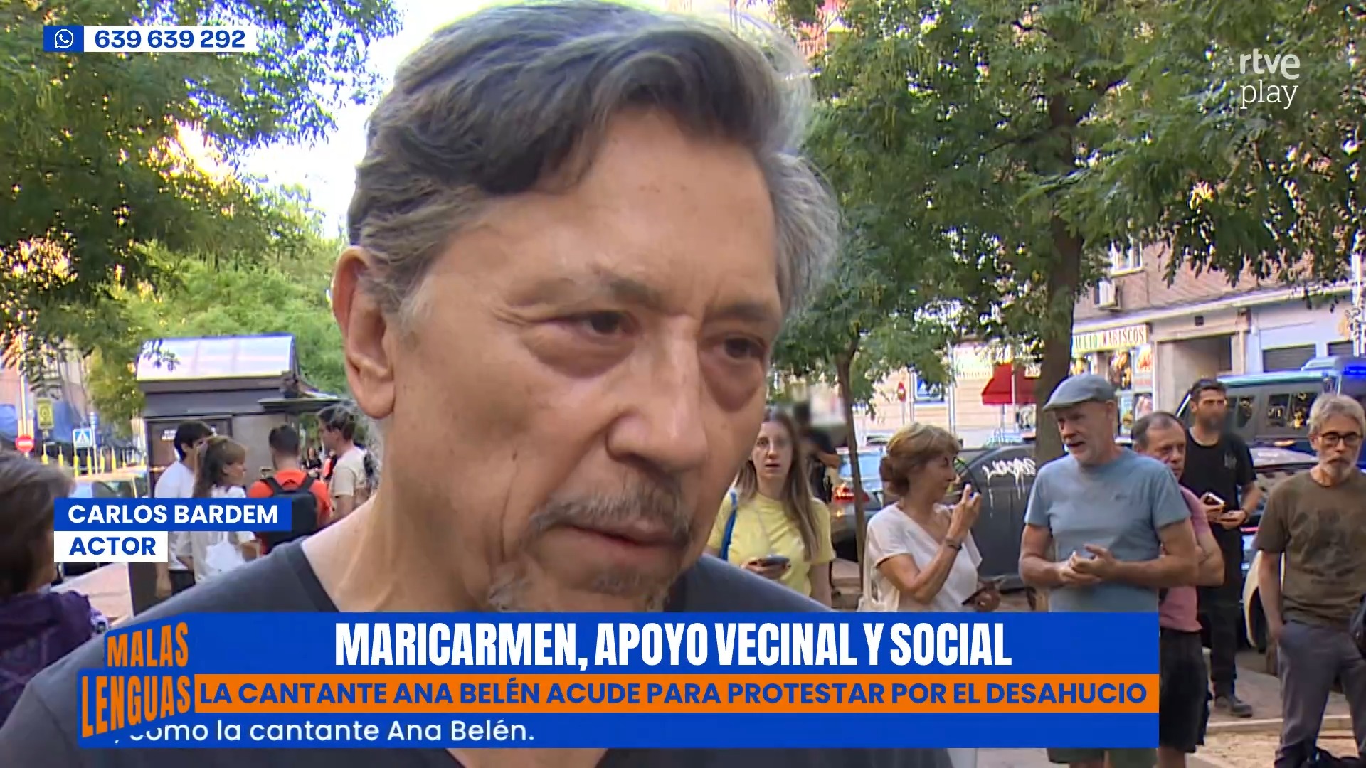Vecinos y Ana Belén acampan para frenar el desahucio de Mari Carmen
