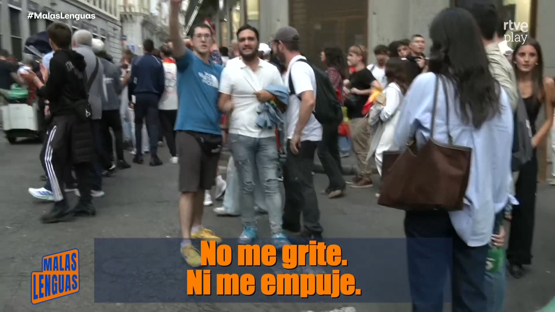 Periodistas de TVE sufren empujones y gritos durante las protestas en Madrid