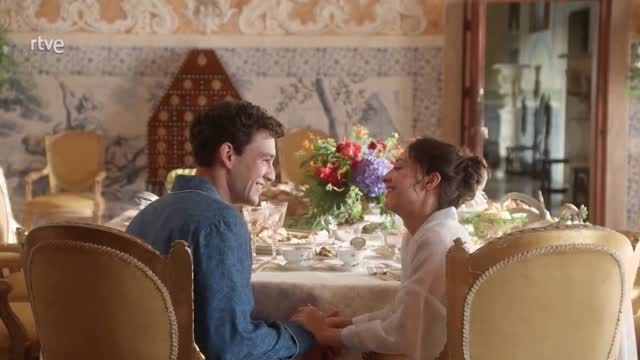 Curra y Ángela reviven los momentos más emotivos de su boda en el palacio