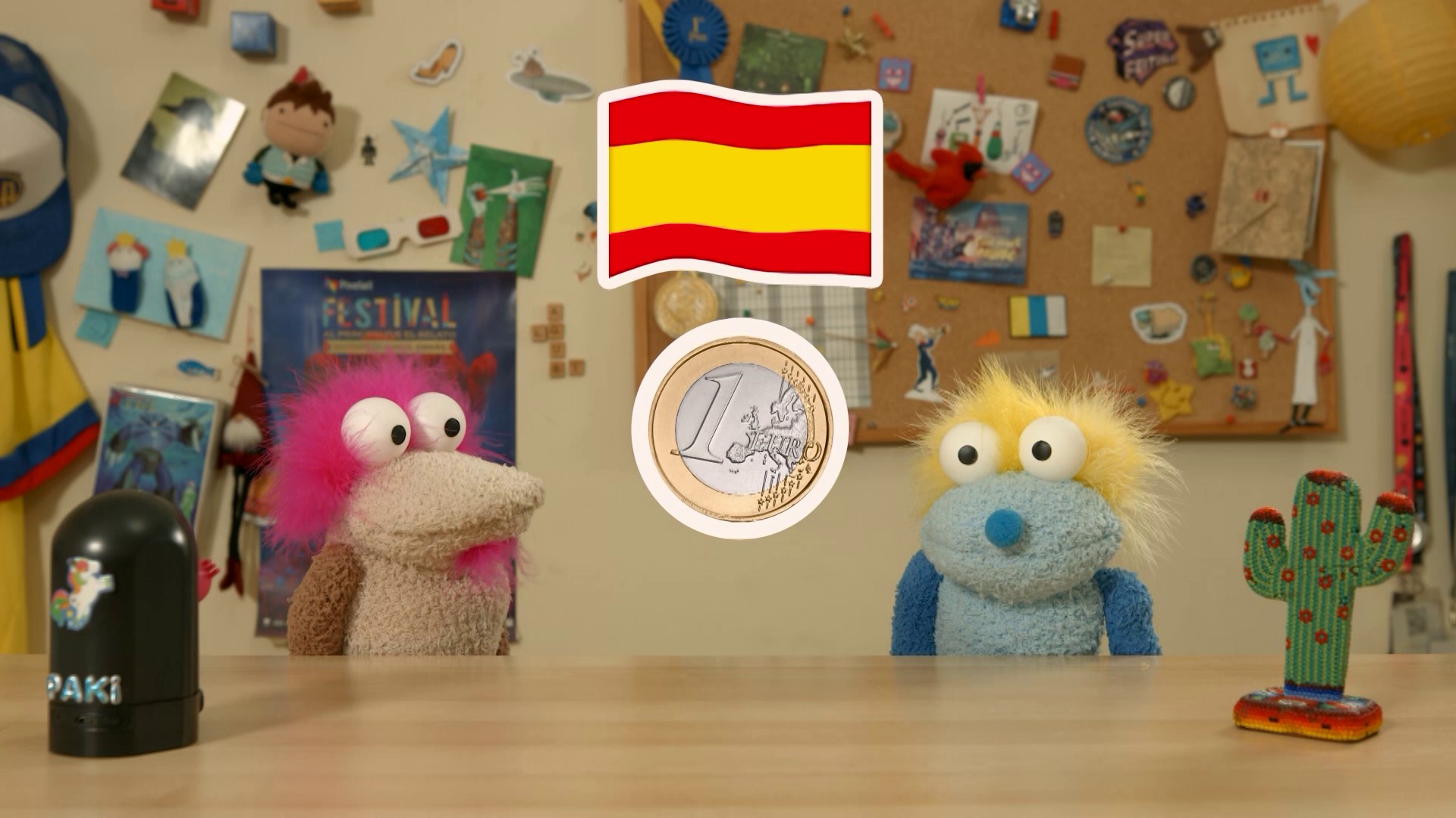 Agus descubre la moneda de Lujilandia en un juego de países