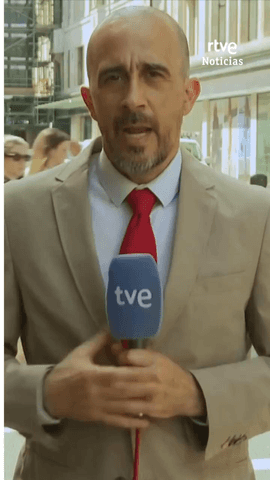 La polic�a brit�nica ampl�a la investigaci�n al expr�ncipe Andr�s para saber si incurri� en conducta s3xu4l indebida.