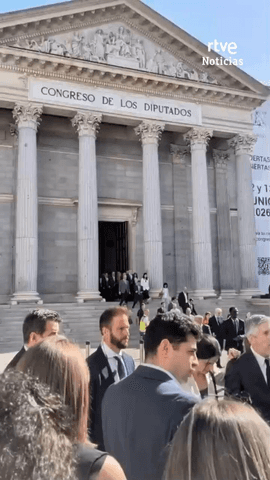  La habitual sesi�n de control al Gobierno en el Congreso de los Diputados se ha visto interrumpida esta ma�ana debido a la celebraci�n de un simulacro de incendio.