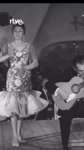 Las primeras imágenes de Rocío Jurado en un concierto de cante flamenco a los 18 años.