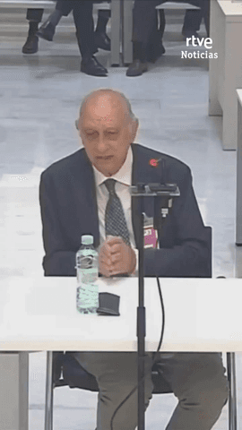 El exministro del Interior Jorge Fern�ndez D�az ha negado este jueves, en el juicio por la Operaci�n Kitchen, que hubiera una operaci�n parapolicial para espiar a B�rcenas: 