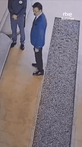  RTVE ha tenido acceso al v�deo que usar� la defensa del hijo del fundador de Mango para intentar probar que la ca�da mortal de Isak Andic fue accidental.