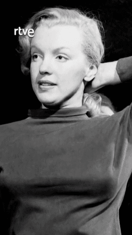  Marilyn Monroe contó con la ayuda de mentores poco conocidos como su preparadora de interpretación, Natacha Lytess, con quien mantuvo una intensa relación.