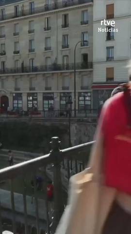 Dos ni�os fallecidos en Francia tras quedarse encerrados en un coche.