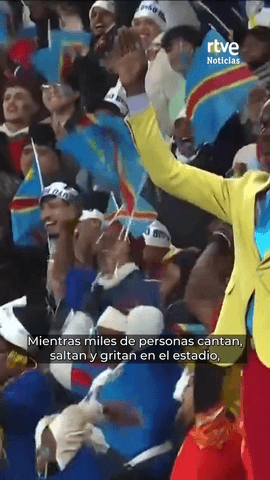  Se llama Michel Nkuka Mboladinga, pero el mundo le conoce como Lumumba Vea.