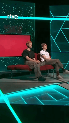 @cayetanagc ha recibido en @atencionobras a Nao Albet y Marcel Borràs, una de las parejas creativas más audaces y renovadoras del panorama escénico nacional, que presentan ‘Los Estunmen’.