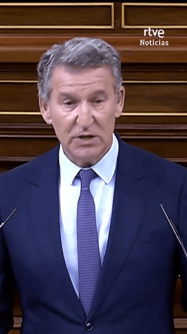 El l�der del PP, Alberto N��ez Feij�o, insiste en pedir al presidente del Gobierno una vez m�s que disuelva las Cortes y convoque elecciones.