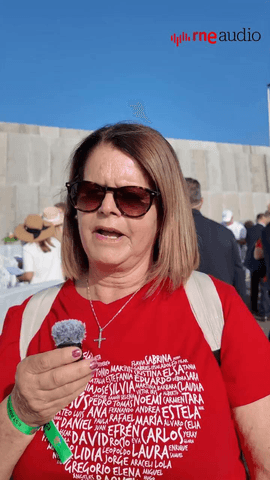 El papa León XIV llega a Canarias y su primera parada es en el muelle de Arguineguín, lugar donde hace seis años miles de personas migrantes estuvieron hacinadas durante varios meses.