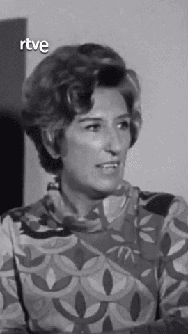  Menchu Gal fue la primera mujer en recibir el Premio Nacional de Pintura en 1959.