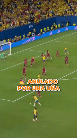  ¡COLOMBIA NO GANA EL PARTIDO PORQUE DAVINSON SÁNCHEZ NO TIENE UN 42 DE PIE!