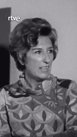 Menchu Gal fue la primera mujer en recibir el Premio Nacional de Pintura en 1959.