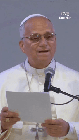  El papa Le�n XIV ha empezado su segunda jornada en Catalu�a con la visita a la prisi�n de Brians 1, en Sant Esteve Sesrovires.