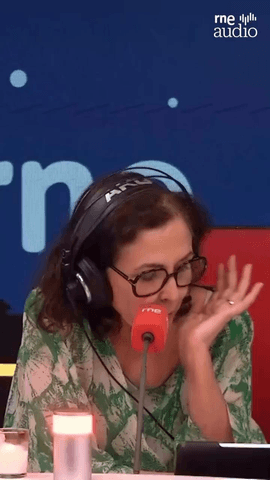 M�nica Esgueva (@monica_esgueva) autora de libros de desarrollo personal y pionera del mindfulness en Espa�a, visita @elultimotrenrne.