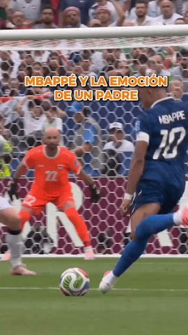  Kylian Mbappé marca dos goles para celebrar sus 100 partidos con la camiseta de Francia 