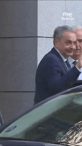 Un informe de la UDEF dentro de la causa Plus Ultra apunta a que el expresidente del Gobierno Jos� Luis Rodr�guez Zapatero medi� ante el Gobierno de Bolivia a favor de un grupo empresarial, Grupo Gloria, con problemas judiciales en el pa�s, a cambio de 200.000 euros.