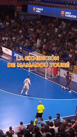  Los cuatro goles de Mamadou Tour� @m_.toure lanzan al @fcbfutsal hacia el t�tulo de liga.