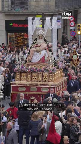  Seg�n el Bar�metro de mayo del CIS, el 56,1% de los espa�oles se define como cat�lico, aunque solo el 18,3% declara ser cat�lico practicante.