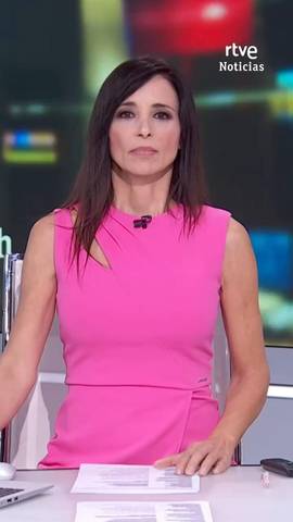 El juez que investiga a Elisa Moulia� por presuntas calumnias contra ��igo Errej�n mantiene su citaci�n para declarar este lunes y le advierte de que podr�a ser detenida si no comparece.