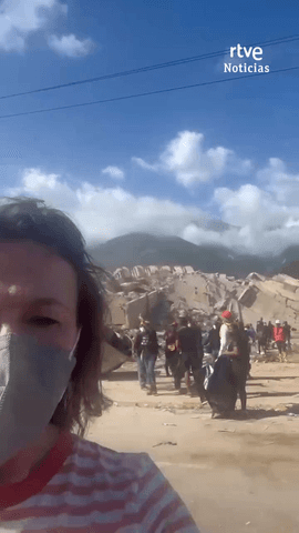 Los equipos de rescate siguen trabajando contrarreloj para buscar supervivientes en Venezuela.