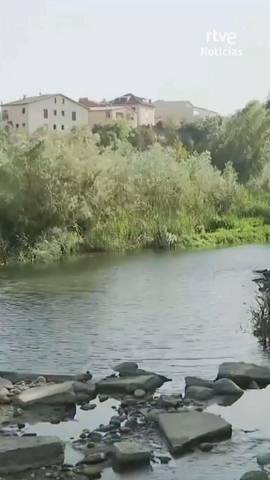 Hallan ahogados a dos gemelos de once a�os en el r�o Ter que desparecieron el lunes en Manlleu, Barcelona.