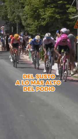Carapaz en la etapa 18 del Tour de Francia tuvo de todo