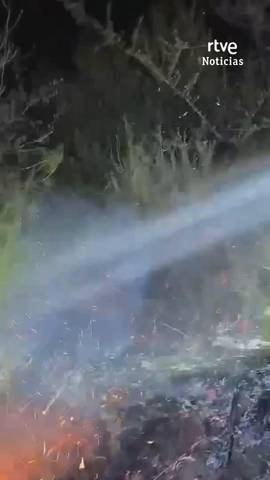 El incendio de Soneja, en Castell�n, mantiene en alerta a los equipos de emergencia.